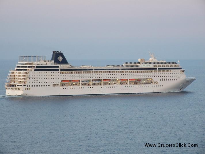 El MSC Armonia navegando hacia un nuevo destino MSC CRUCEROS CRUCEROCLICK MSC ARMONIA CRUCEROS GRECIA CRUCEROS MEDITERRANEO BARATOS CRUCEROS ECONOMICOS
